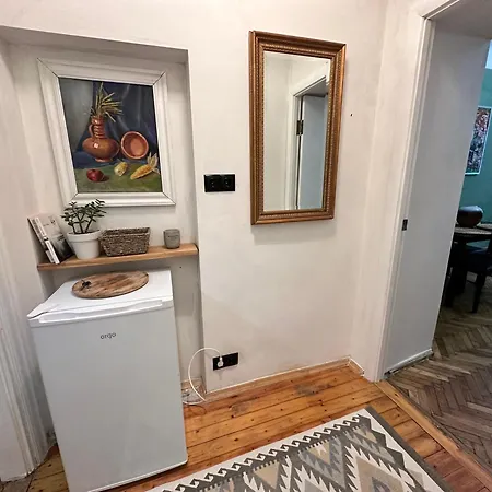 Art Apartment On Kylisha Str 利沃夫 外观 照片