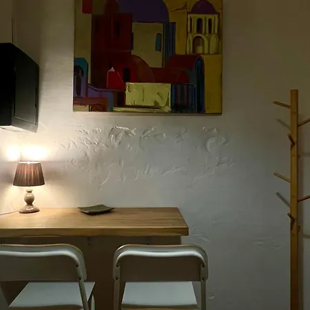 Art Apartment On Kylisha Str 利沃夫 外观 照片