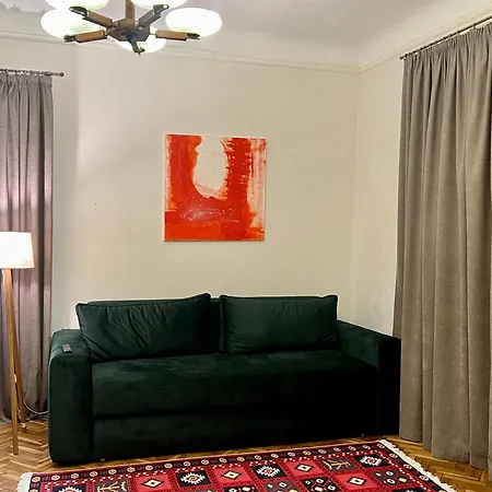 Art Apartment On Kylisha Str 利沃夫 外观 照片